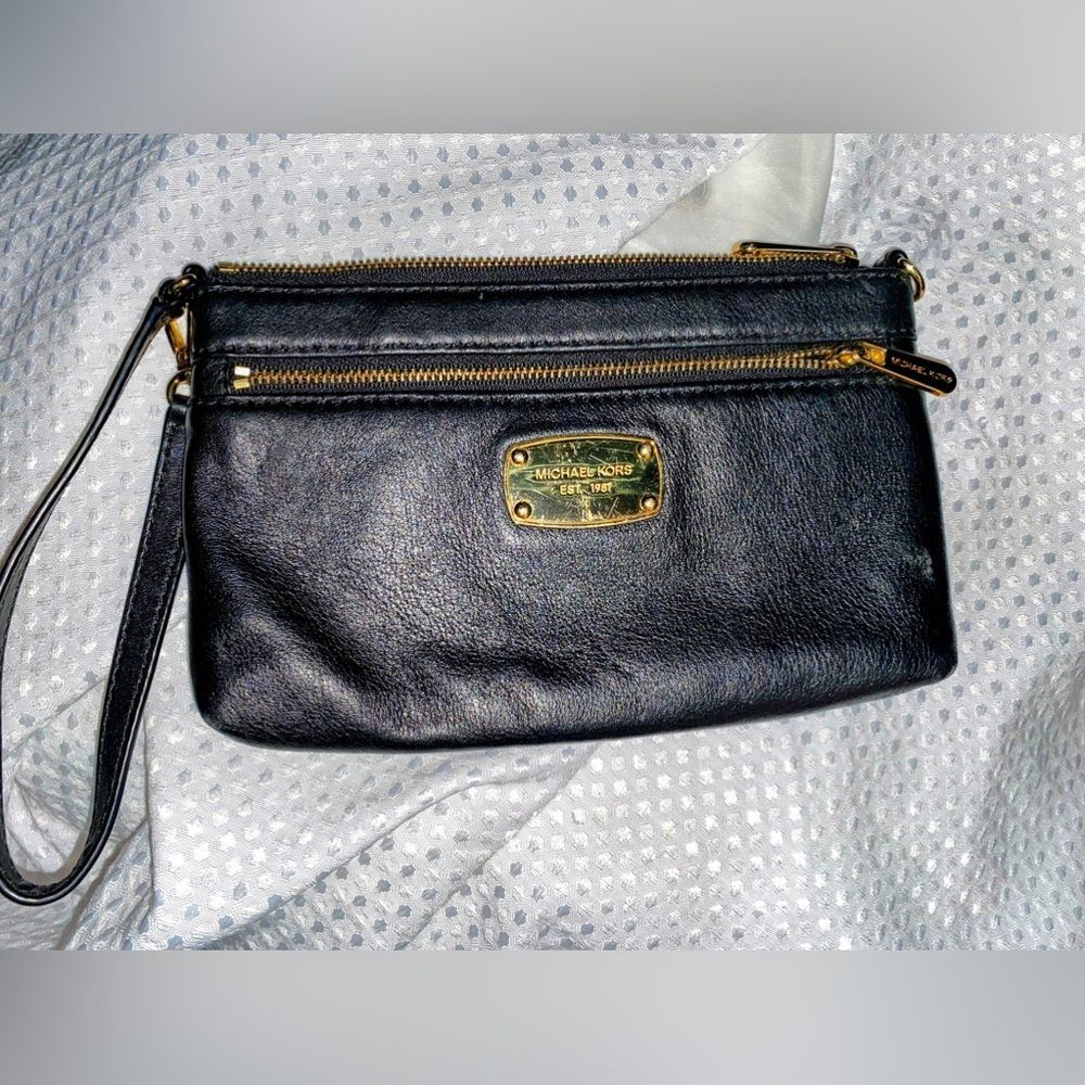 Michael Kors Jet Set small leather clutch